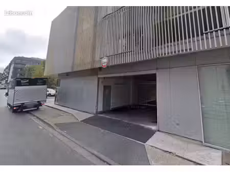 parking proche tram a et e - cenon