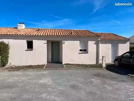 location maison bourg st colomban
