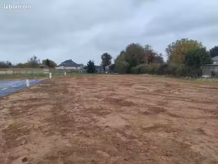 terrain 540 m² vitot