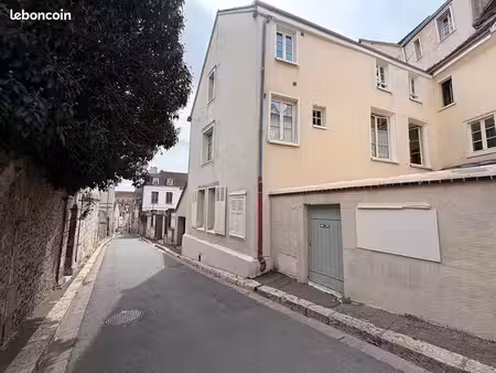 immeuble 8 pièces 182 m²