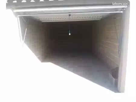 garage/box/garde meuble