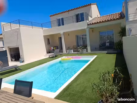 villa avec piscine
