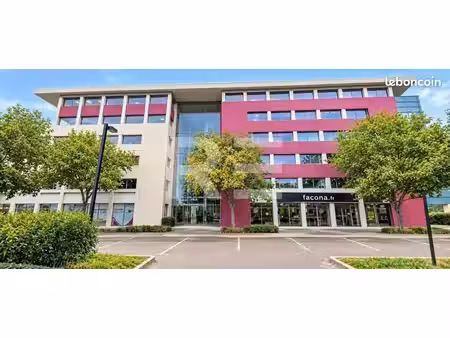 bureaux 157 m²