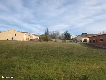 terrain 650 m² les mages