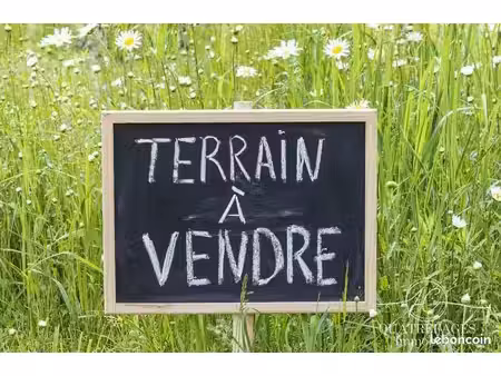 terrain 1781 m² laval-pradel