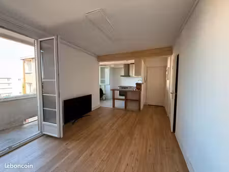 t2 37 m² balcon et pk