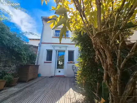 propriété 4 pièces 150 m²