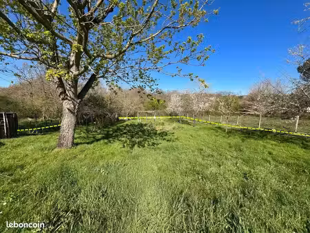 terrain à bâtir de 1050m2 à daux