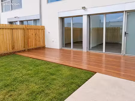 t2 39 m2 avec terrasse  jardin privatif et parking cornebarrieu