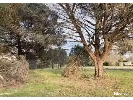 terrain 740 m² croignon