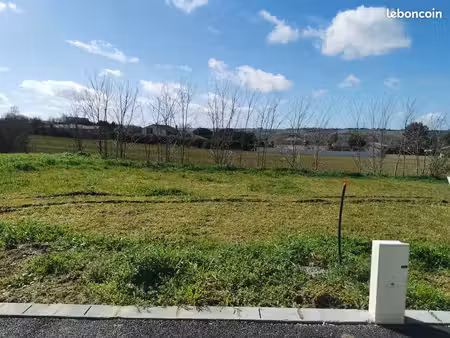 terrain à bâtir de 1500 m² à gargas (31)