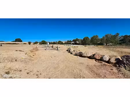 terrain 490 m² pouzolles