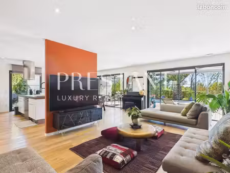 villa 6 pièces 168 m²