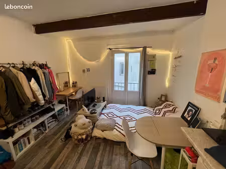 charmant studio place saint anne  dispo début novembre