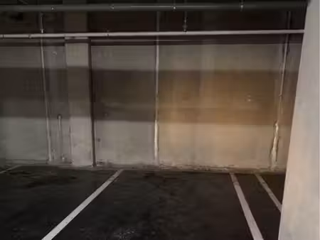 vends place de parking sécurisée caméra tram arrêt garcia lorca quartier aiguerelles