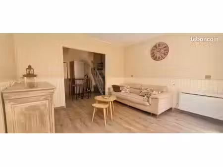 loue maison de village -t3 meublé