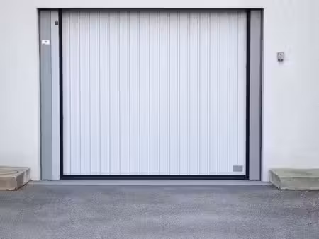 garage box fermé sécurisé – 15 m² – carnon plage 43 900