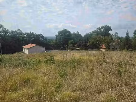 terrain à bâtir de 960 m² à casseuil (33)