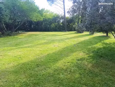 terrain 550 m² sablons