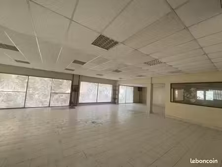 local commercial - 475m2 - st hilaire de brethmas