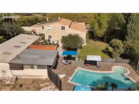 propriété 11 pièces 300 m²