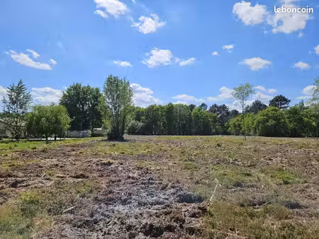 terrain à bâtir de 650 m² à cadaujac (33)