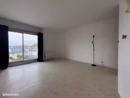 à louer à la riche  appartement t1 de 28m²  non meublé