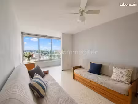 studio 1 pièce 27 m²