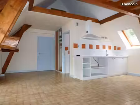 studio 1 pièce 32 m²