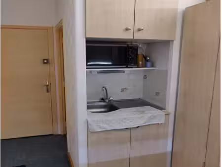 studio excellent état pour étudiant toutes charges comprises