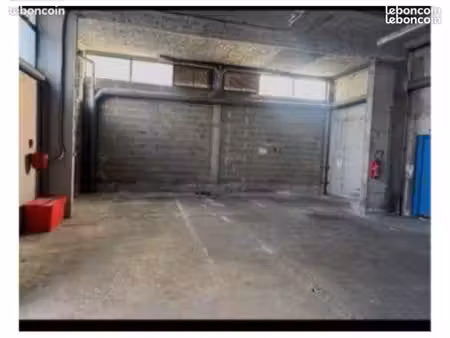 1 place de parking intérieur
