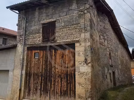 parking/box 80 m² la cote saint andre