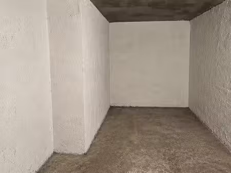 garage fermé 13 m² – les deux alpes  hyper centre – sous-sol sécurisé