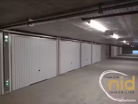 parking/box 25 m² saint-ismier