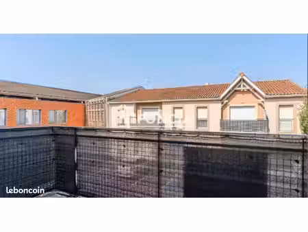 biganos centre ville t2 terrasse + 2 parkings