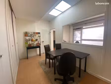 mise à disposition d'un bureau de 12m2