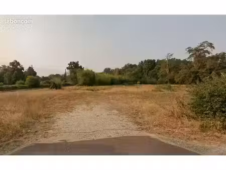 terrain ludon médoc proche voie ferrée