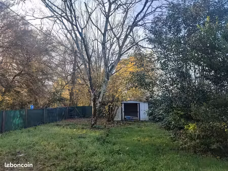 terrain 1 600 m² portets