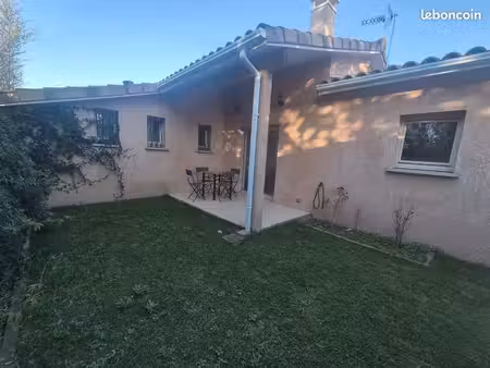 maison individuelle avec 2 parking privé