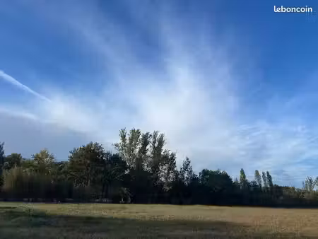 terrain à bâtir de 2691 m² à bouliac (33)