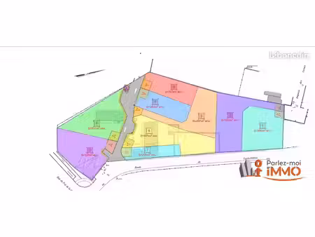 terrain 303 m² four
