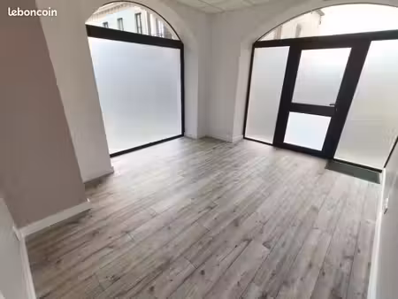 mugron (40250) - bureau professionnel à louer