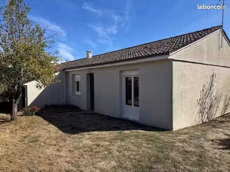 maison de plain-pied 77m2 - 3 chambres - jardin et garage - pellevoisin 36180