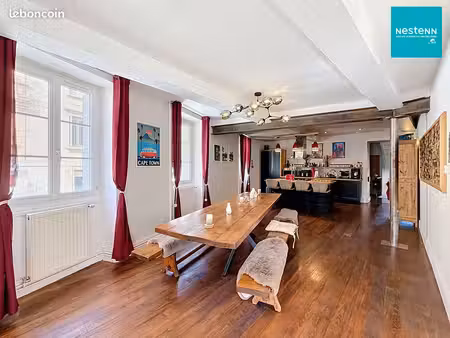 appartement 5 pièces 188 m²