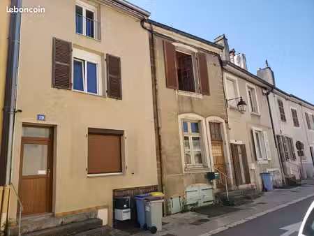 maison de centre ville à poligny