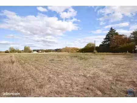 terrain 1 088 m² sassay