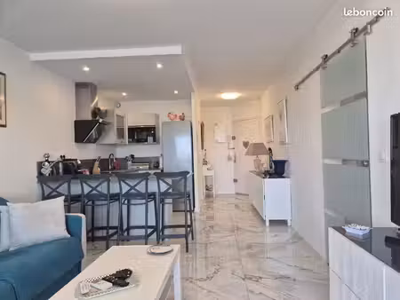 studio 2 pièces 45 m²