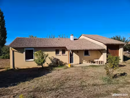 maison plain-pied 92 m² – garage 48 m² – 1 500 m² clos – gensac