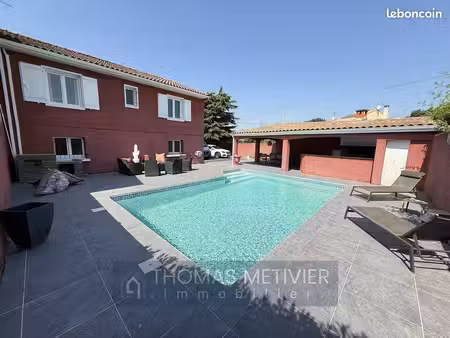 villa 4 pièces 96 m²