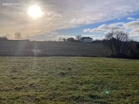 terrain à bâtir de 1225 m² à poudenx (40)